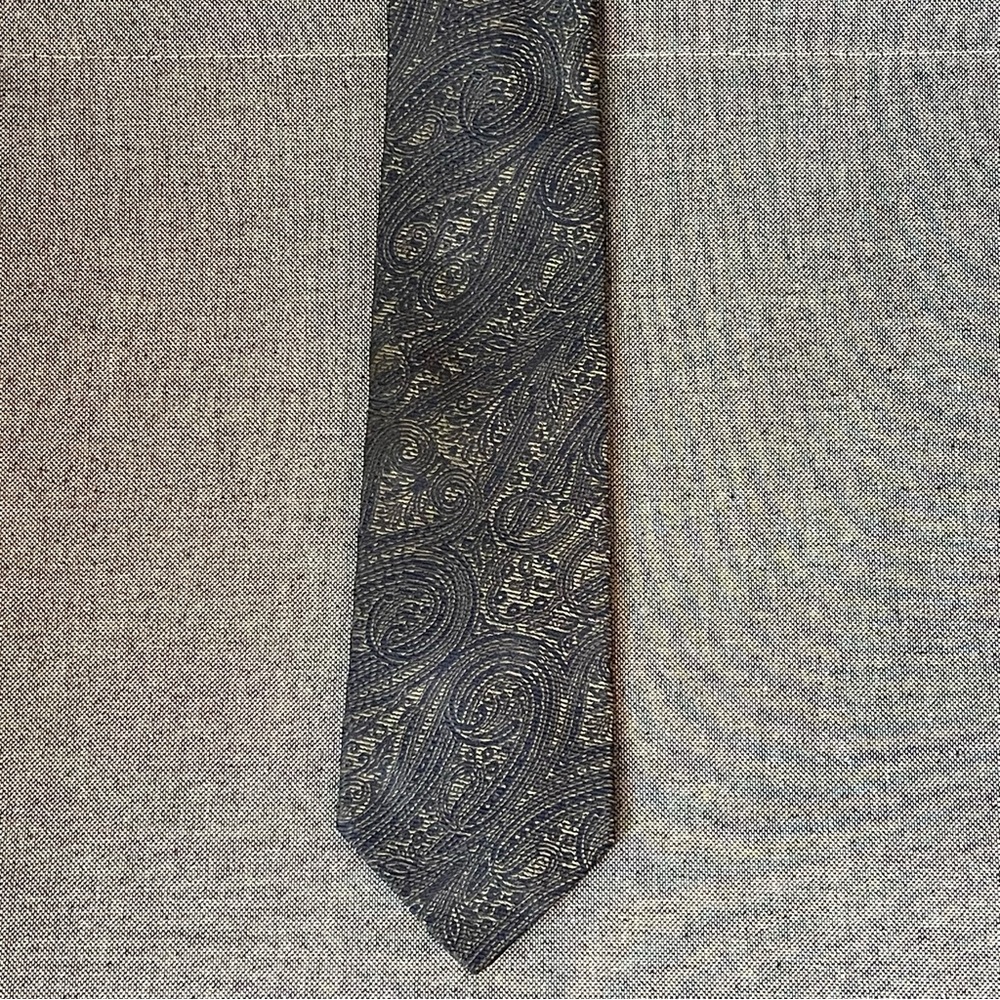 Vintage GJ Cain Silk Tie Made in Italy Blue Gold Paisley Classic